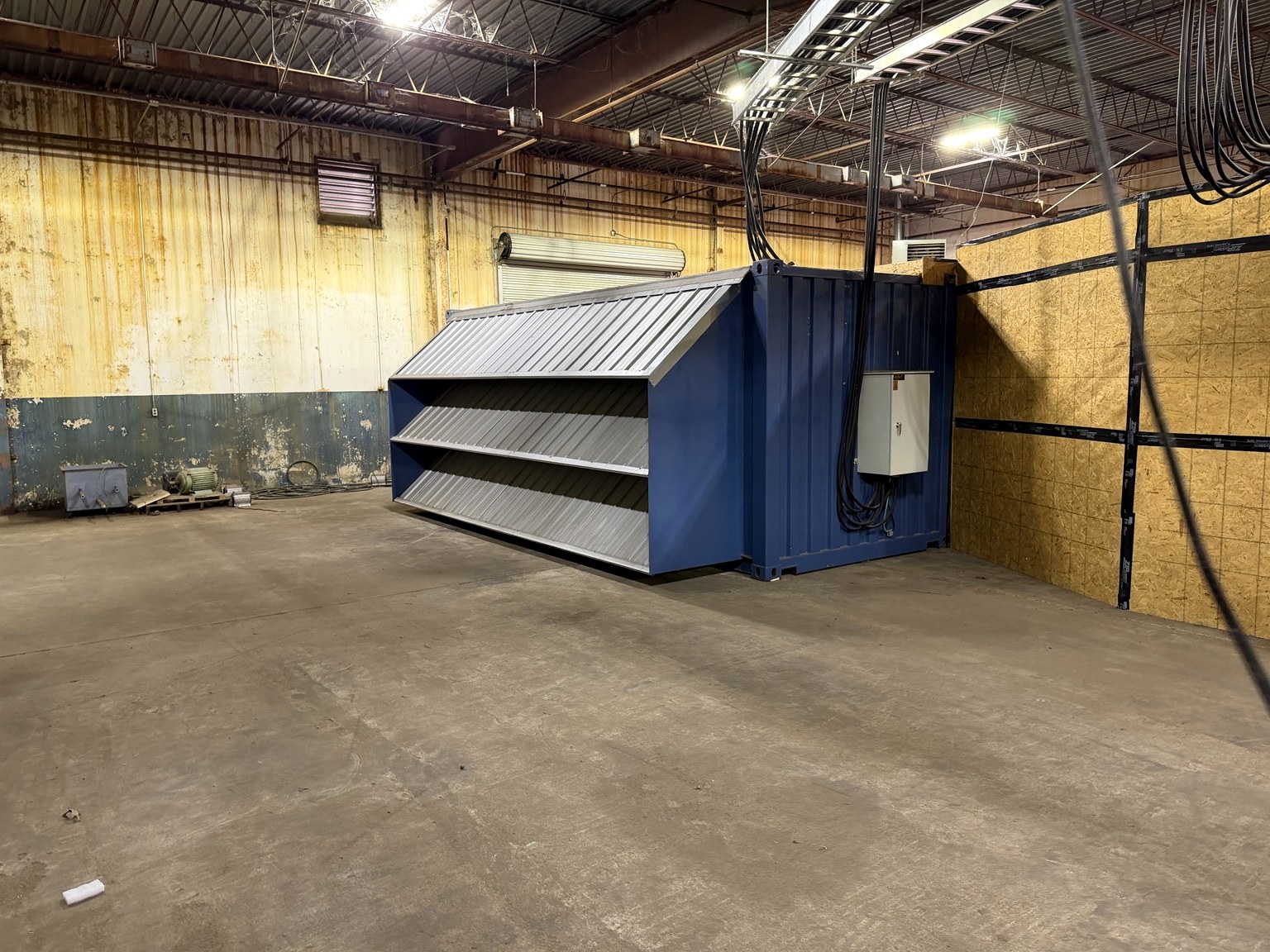 Mining container and airflow equipment
